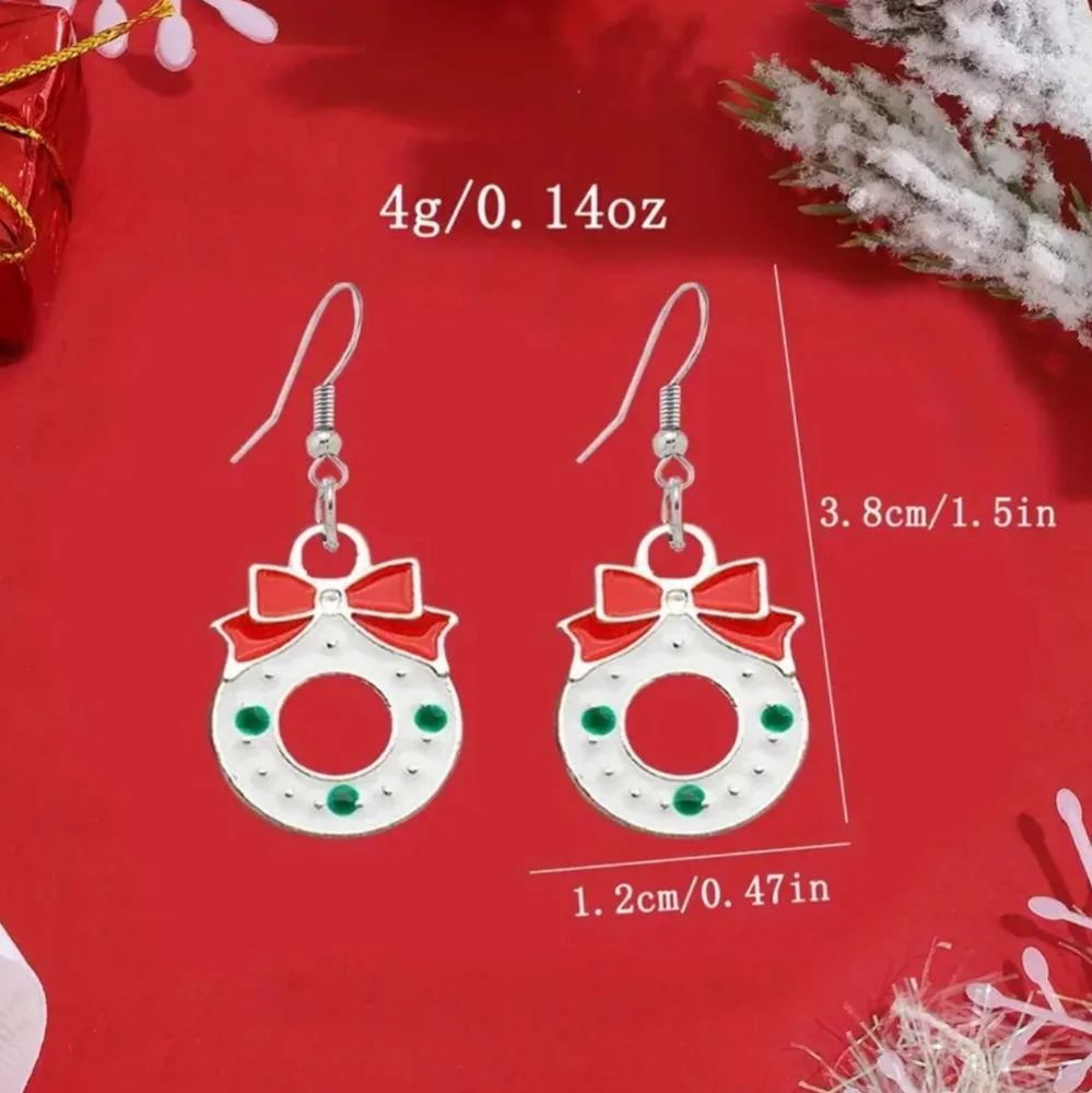 NEW Wreath Dangle Earrings